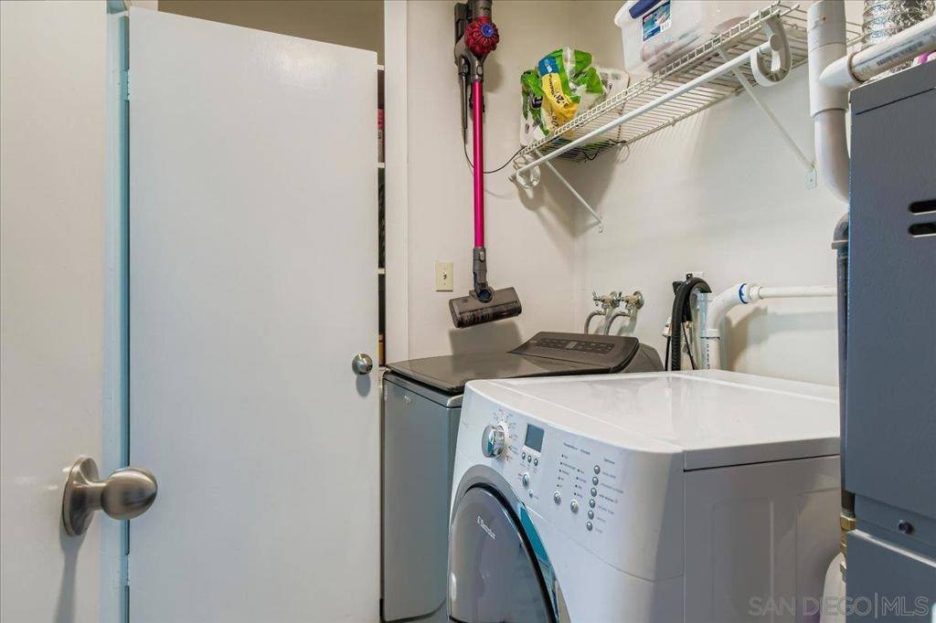 992 Ednabelle Ct, El Cajon, CA 92021