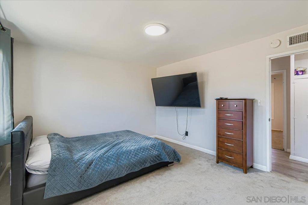 992 Ednabelle Ct, El Cajon, CA 92021