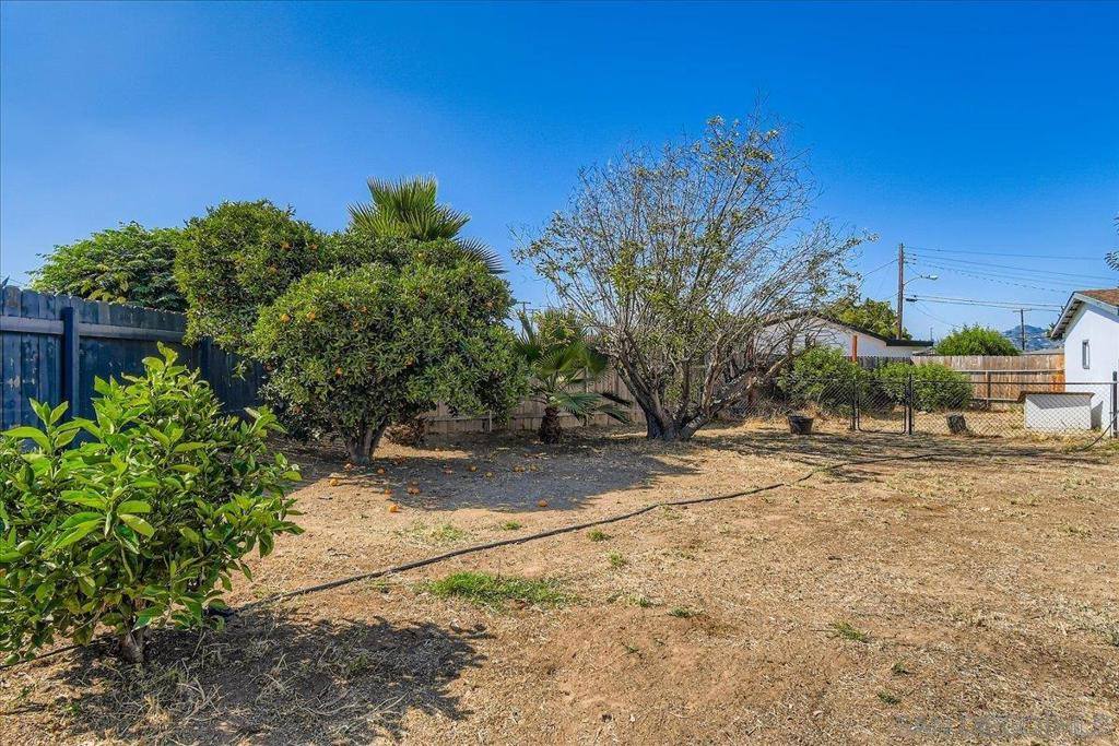 992 Ednabelle Ct, El Cajon, CA 92021