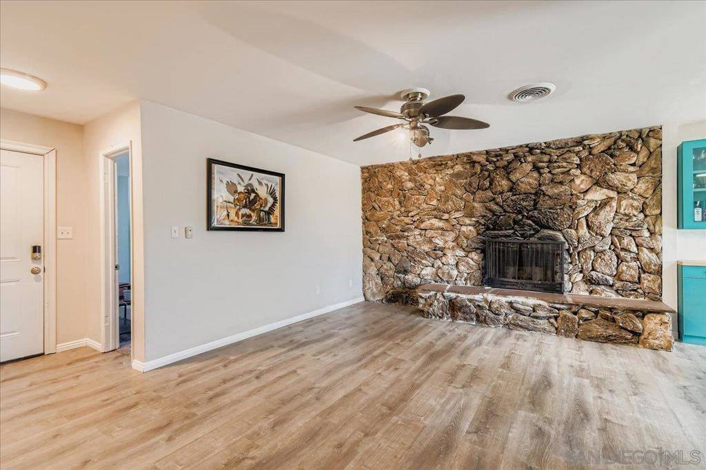 992 Ednabelle Ct, El Cajon, CA 92021