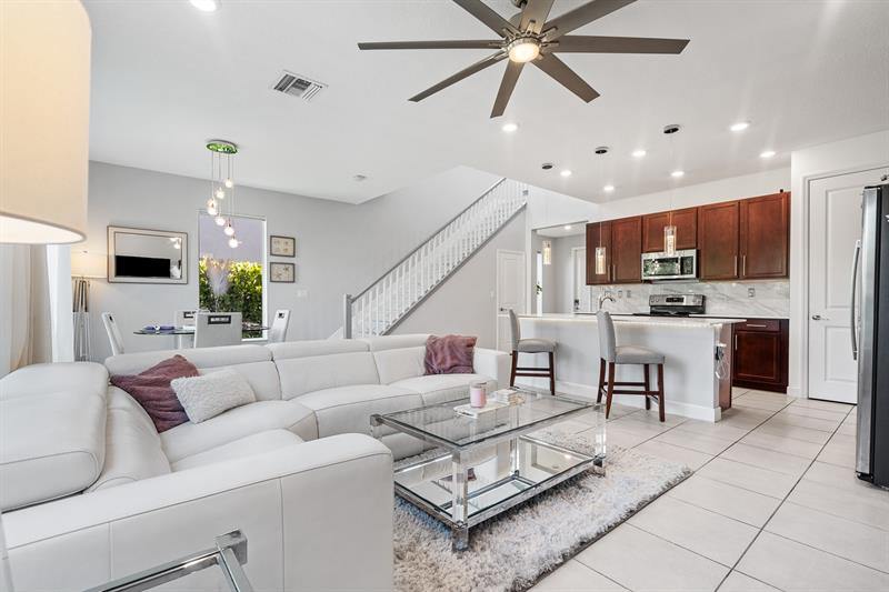 4350 Veleiros Ave, Deerfield Beach, FL 33064