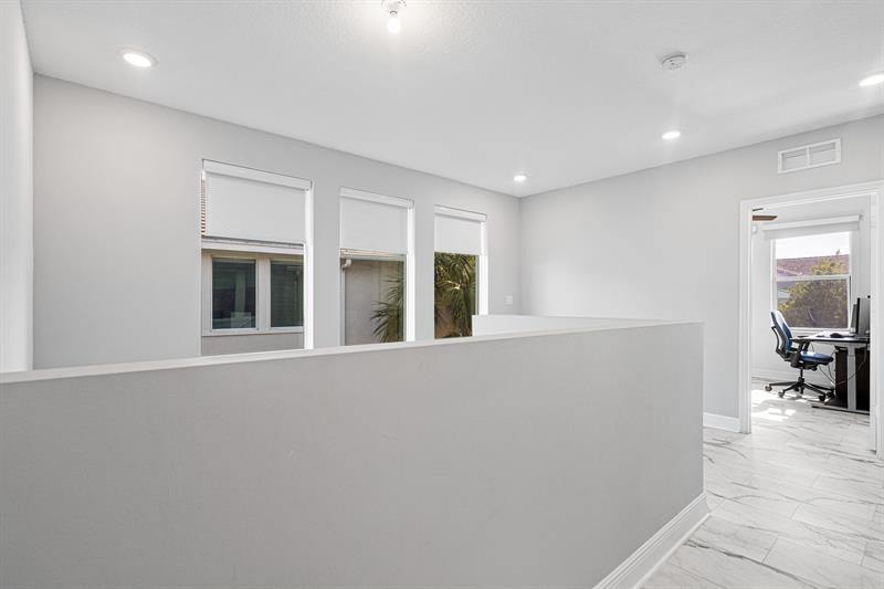 4350 Veleiros Ave, Deerfield Beach, FL 33064