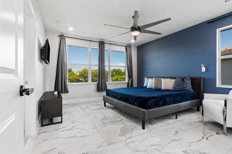 4350 Veleiros Ave, Deerfield Beach, FL 33064