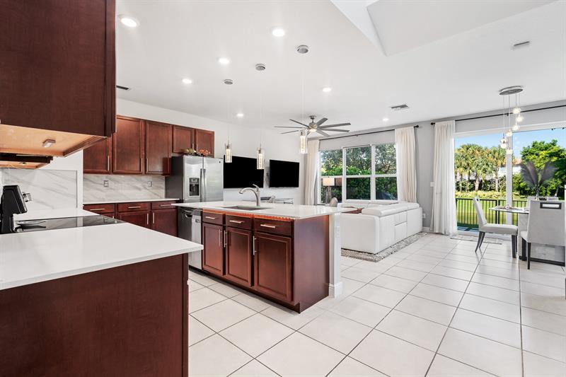 4350 Veleiros Ave, Deerfield Beach, FL 33064