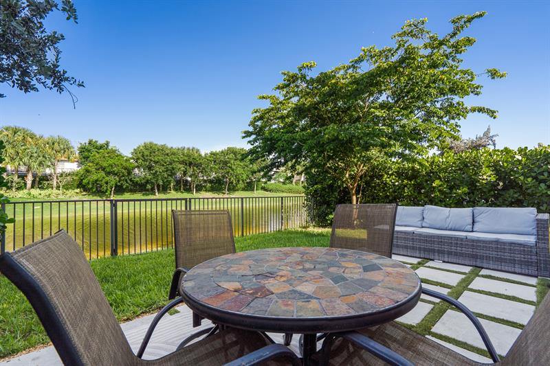 4350 Veleiros Ave, Deerfield Beach, FL 33064