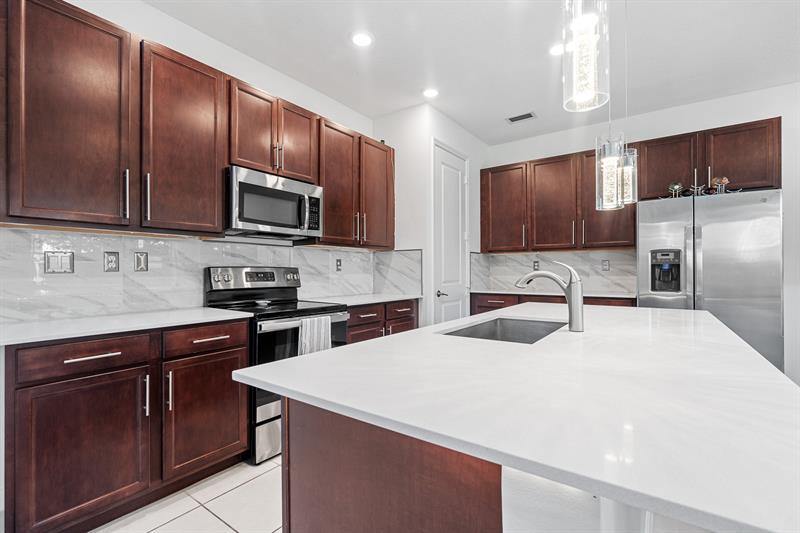 4350 Veleiros Ave, Deerfield Beach, FL 33064