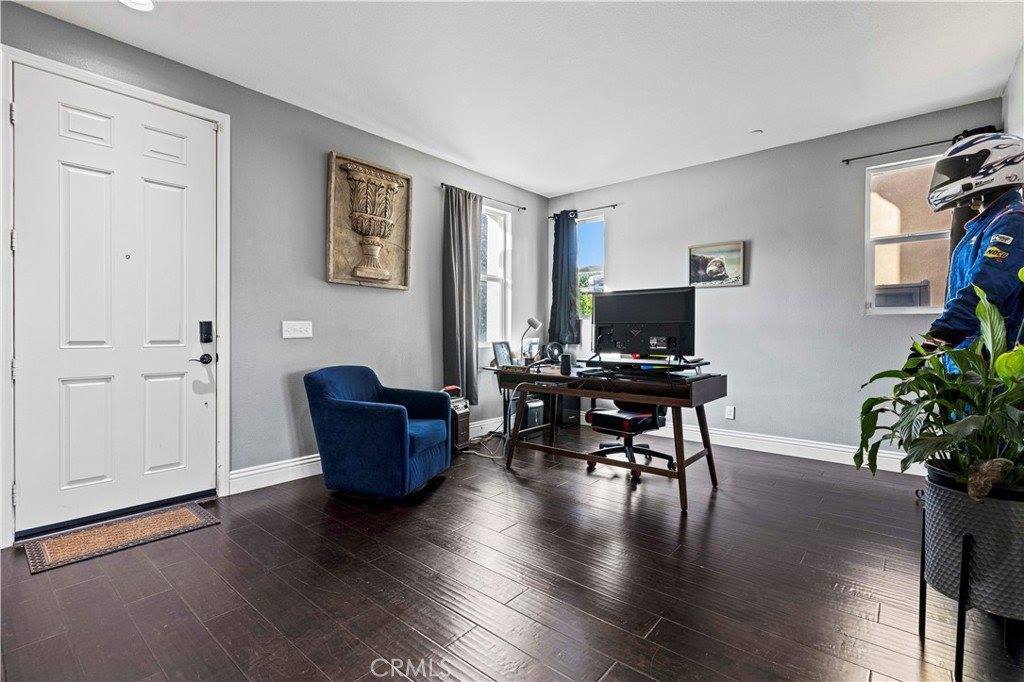 20556 Suzie Lane, Saugus, CA 91350