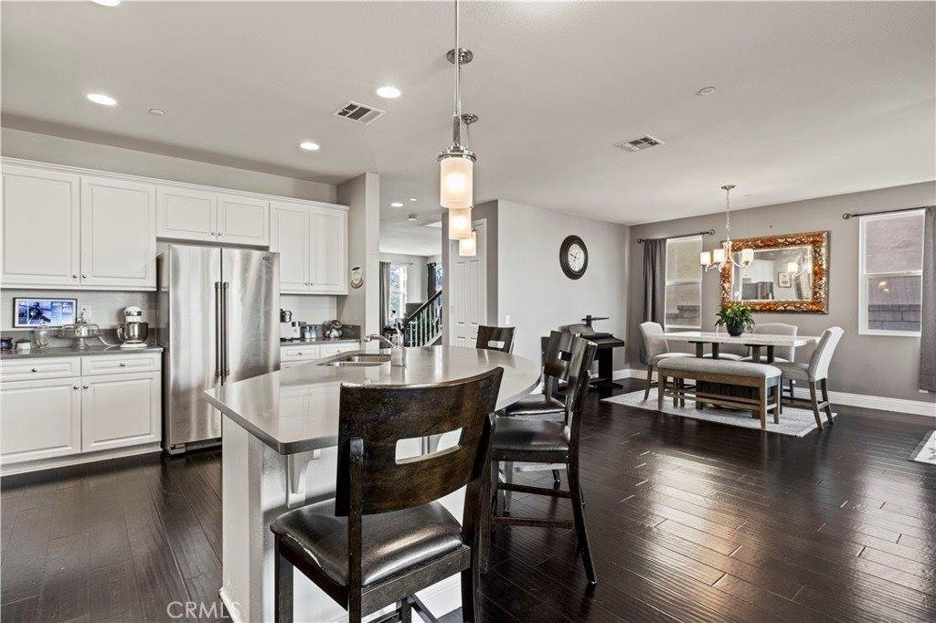 20556 Suzie Lane, Saugus, CA 91350