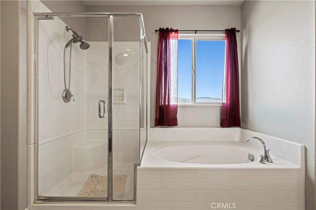 20556 Suzie Lane, Saugus, CA 91350