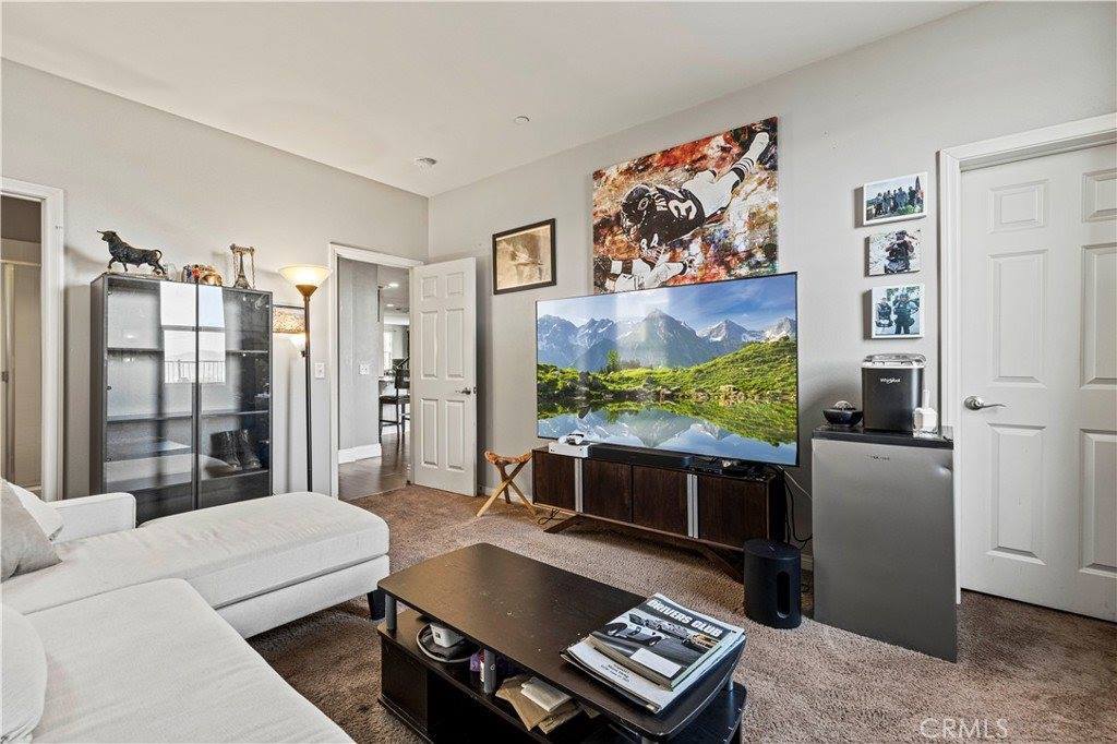 20556 Suzie Lane, Saugus, CA 91350