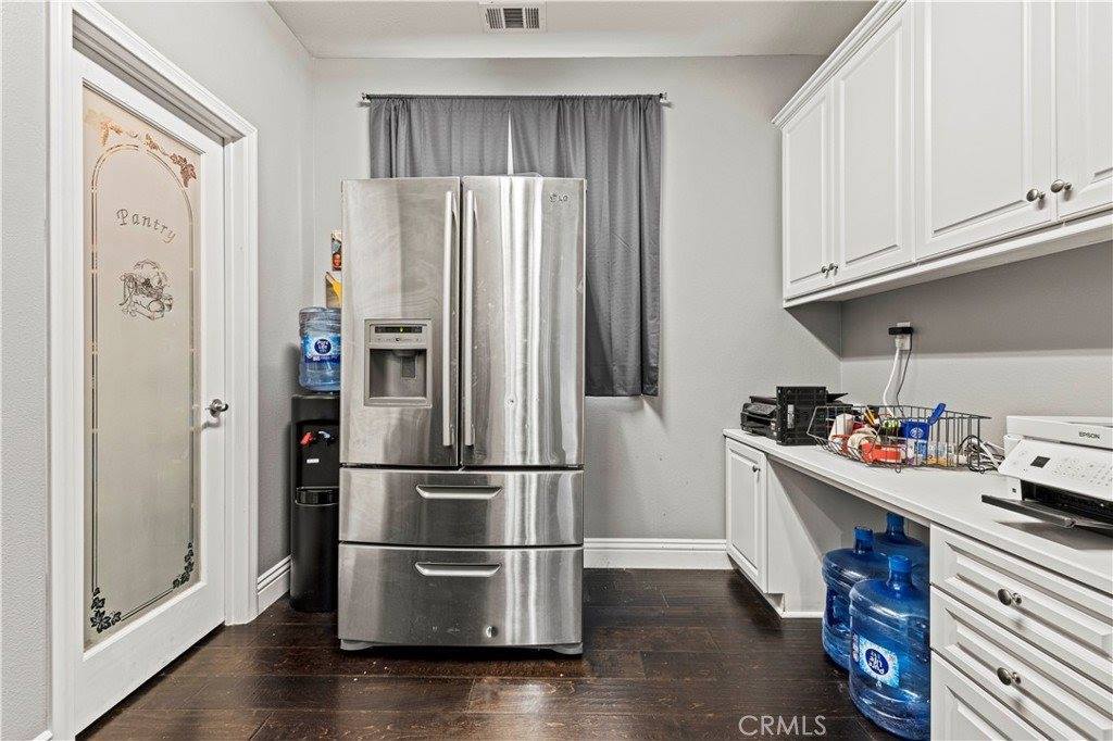 20556 Suzie Lane, Saugus, CA 91350