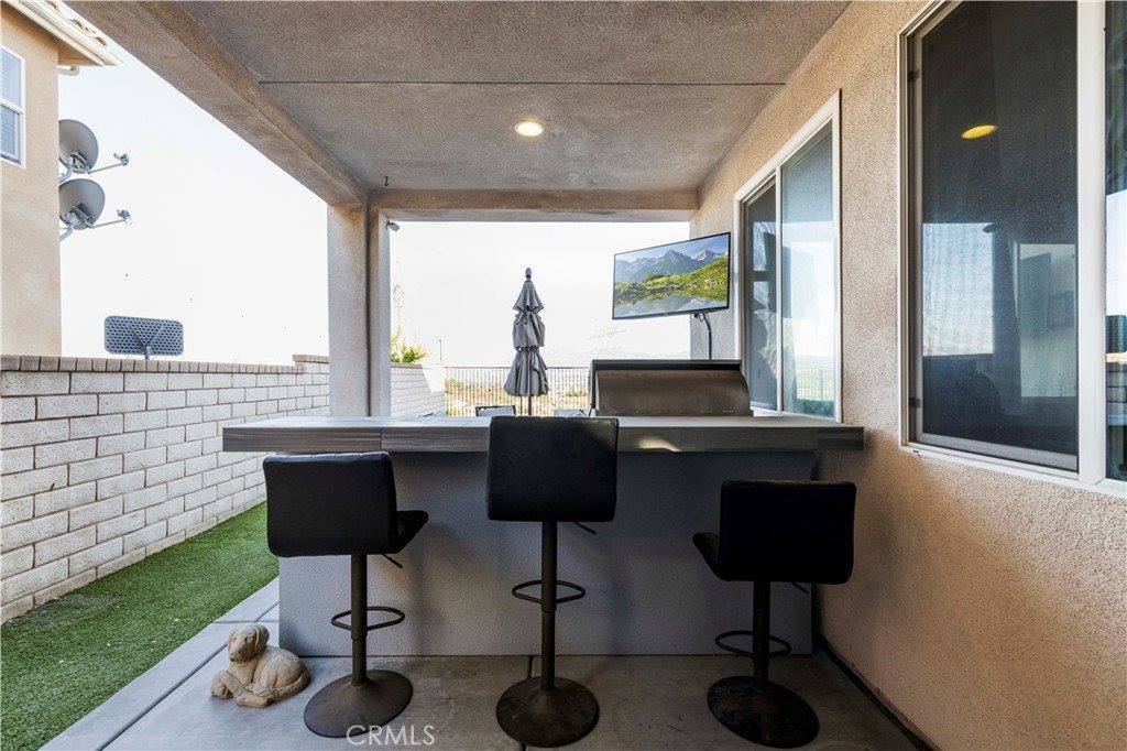 20556 Suzie Lane, Saugus, CA 91350