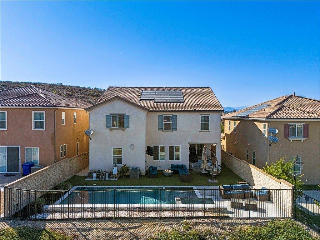 20556 Suzie Lane, Saugus, CA 91350