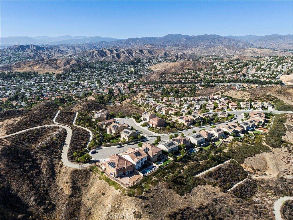 20556 Suzie Lane, Saugus, CA 91350