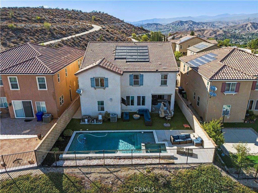 20556 Suzie Lane, Saugus, CA 91350