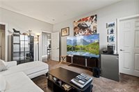 20556 Suzie Lane, Saugus, CA 91350