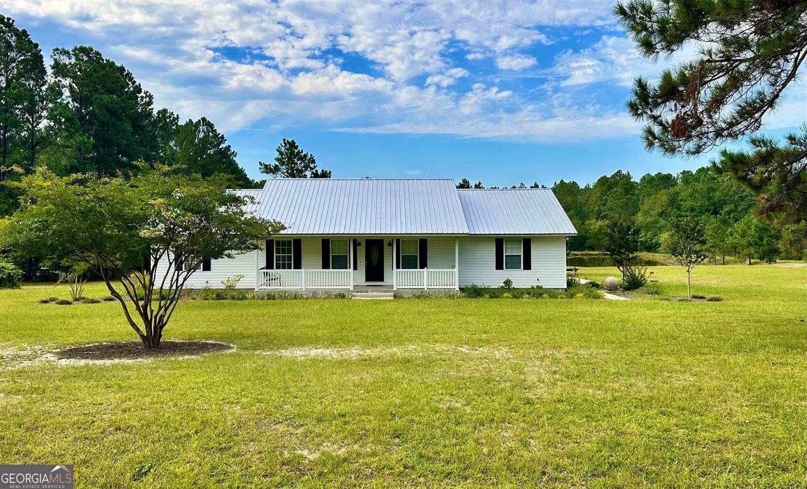 4525 Oakview Road, Waycross, GA 31503