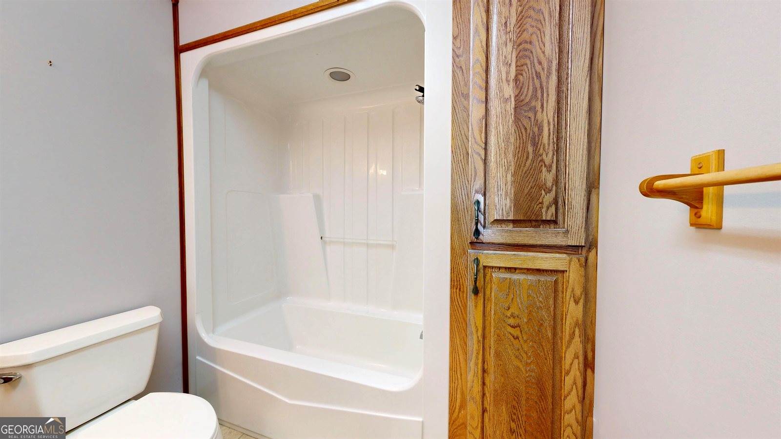 4525 Oakview Road, Waycross, GA 31503