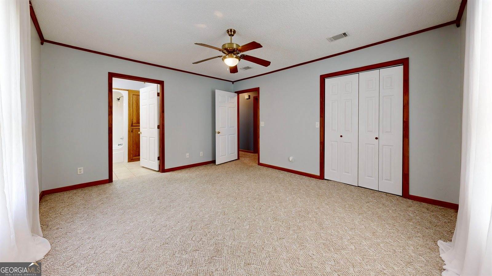 4525 Oakview Road, Waycross, GA 31503