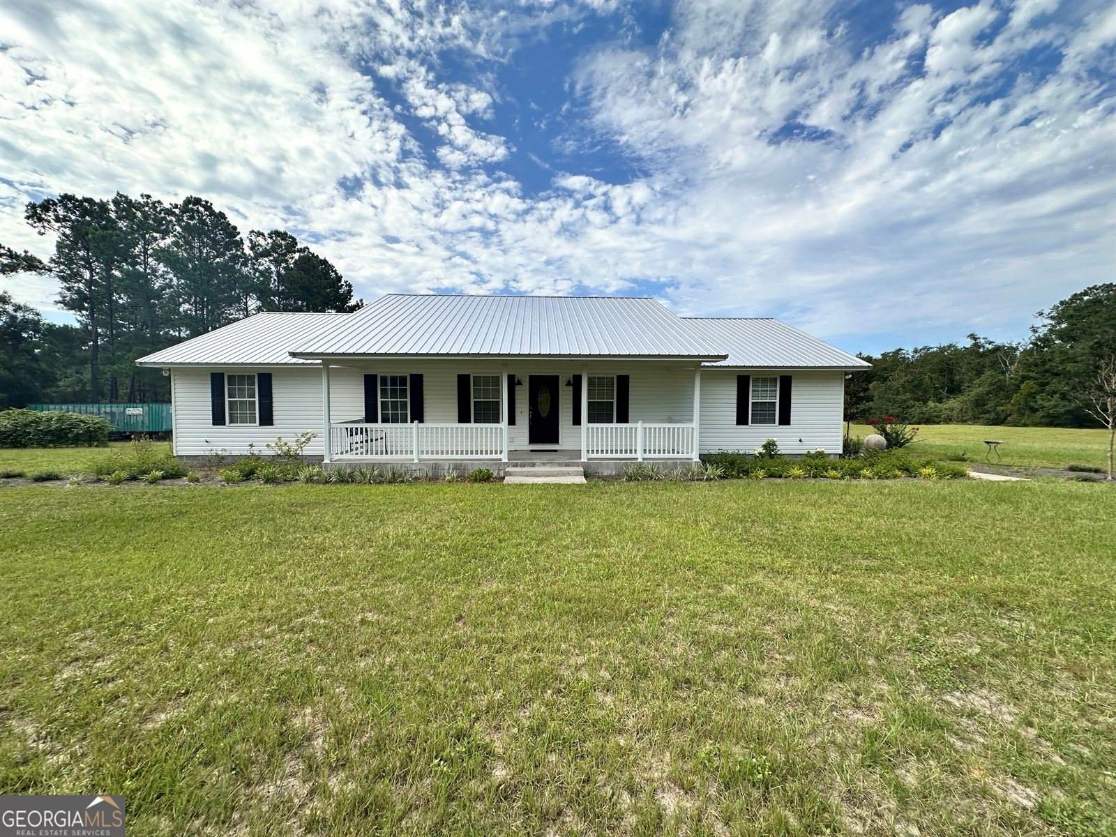 4525 Oakview Road, Waycross, GA 31503