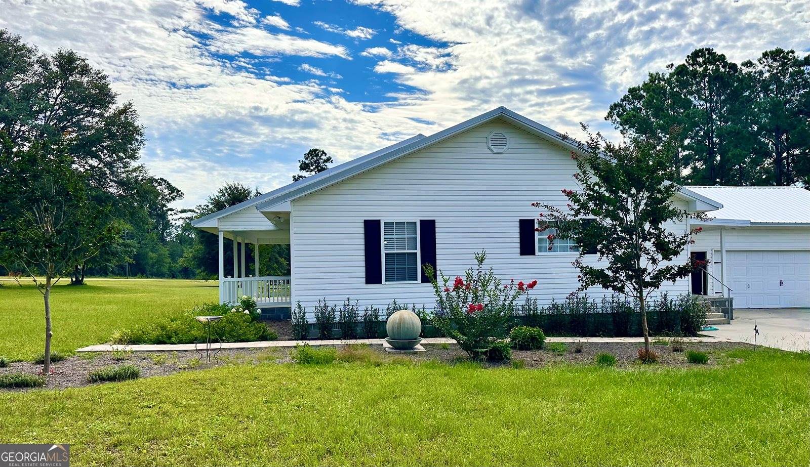 4525 Oakview Road, Waycross, GA 31503