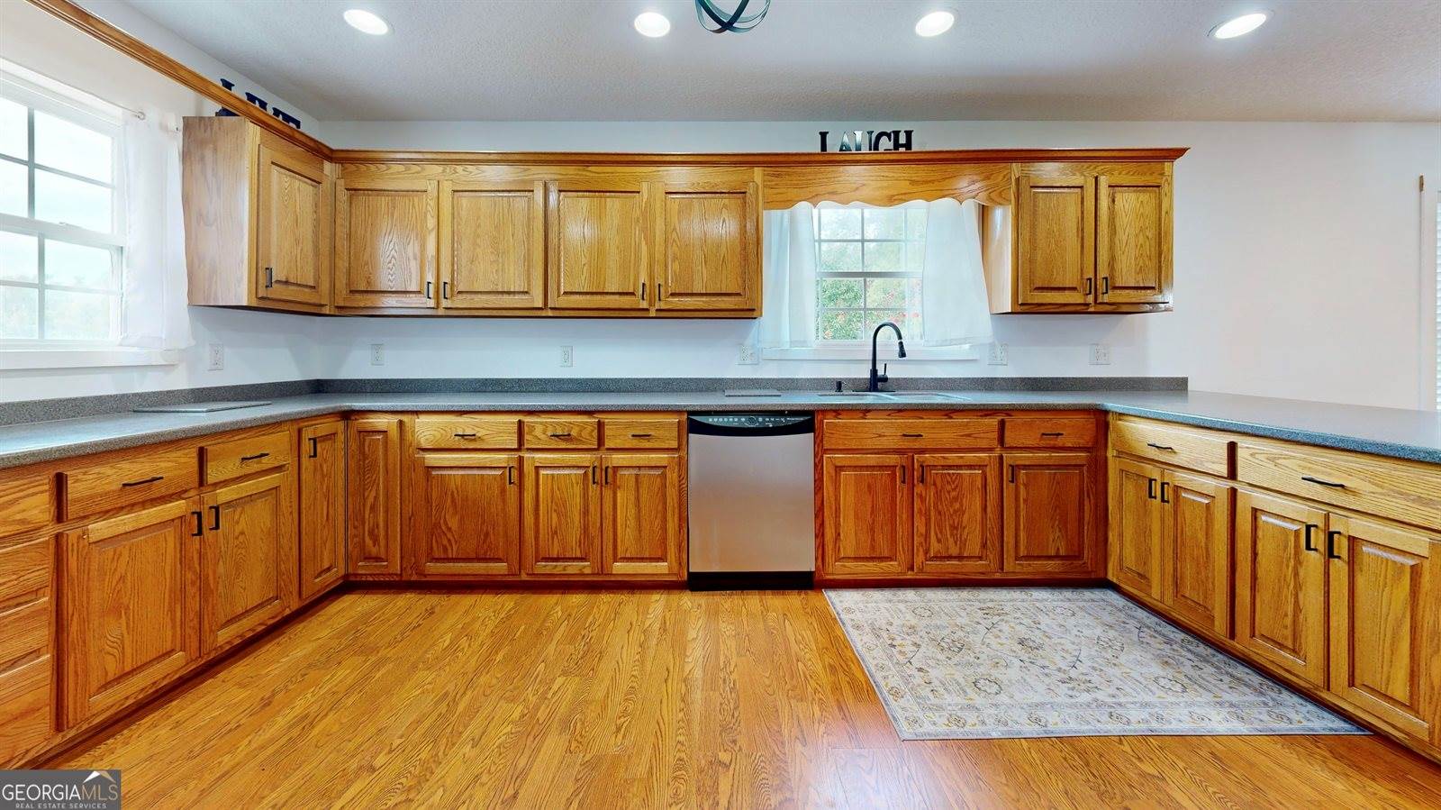 4525 Oakview Road, Waycross, GA 31503