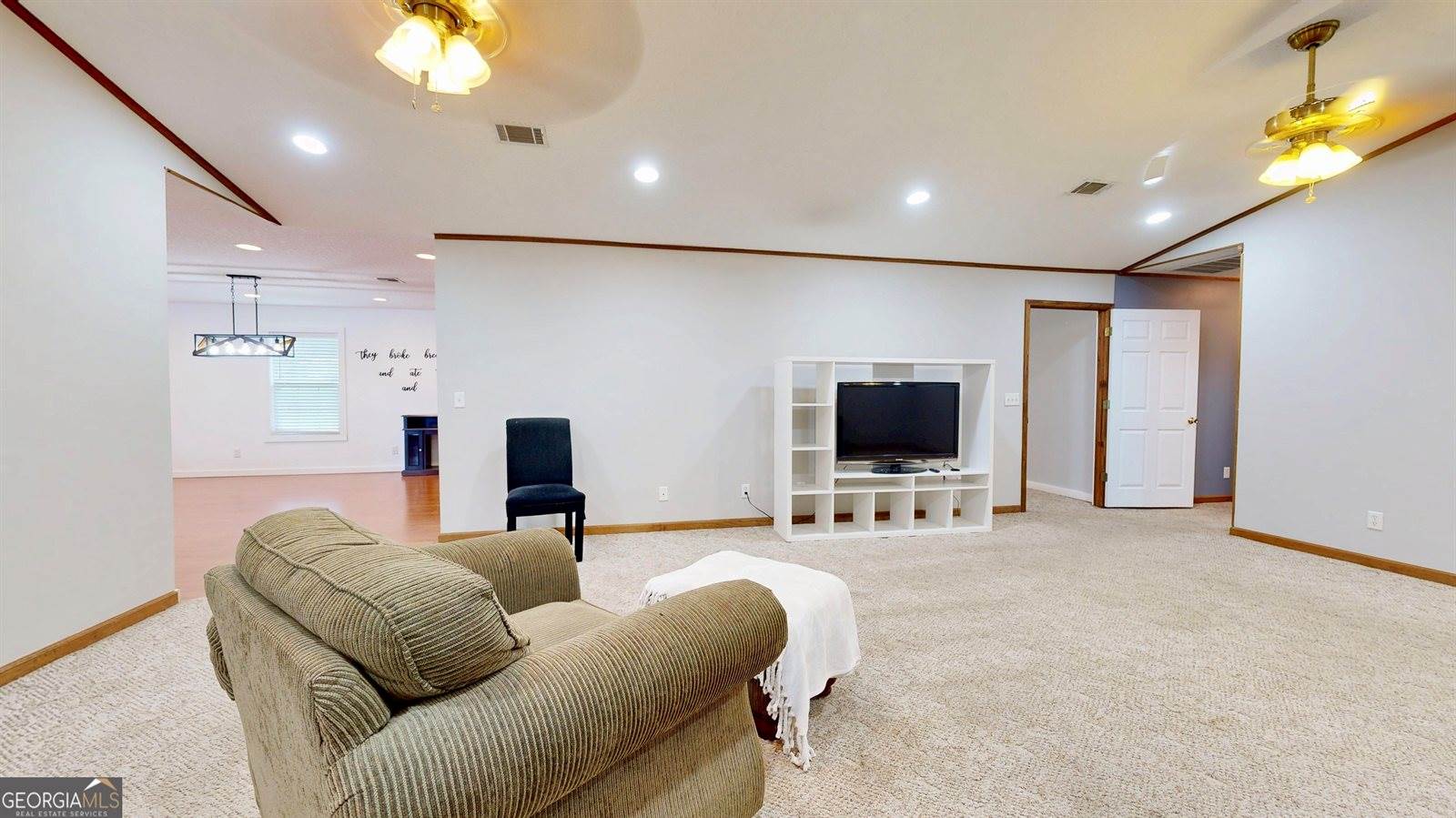 4525 Oakview Road, Waycross, GA 31503