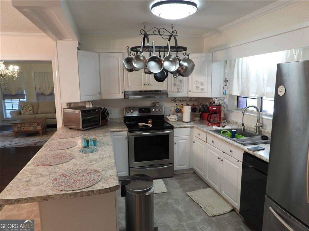 7461 Blue Lake Circle, Blackshear, GA 31516