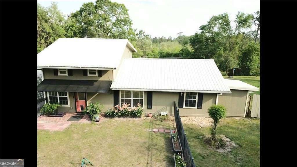 7461 Blue Lake Circle, Blackshear, GA 31516