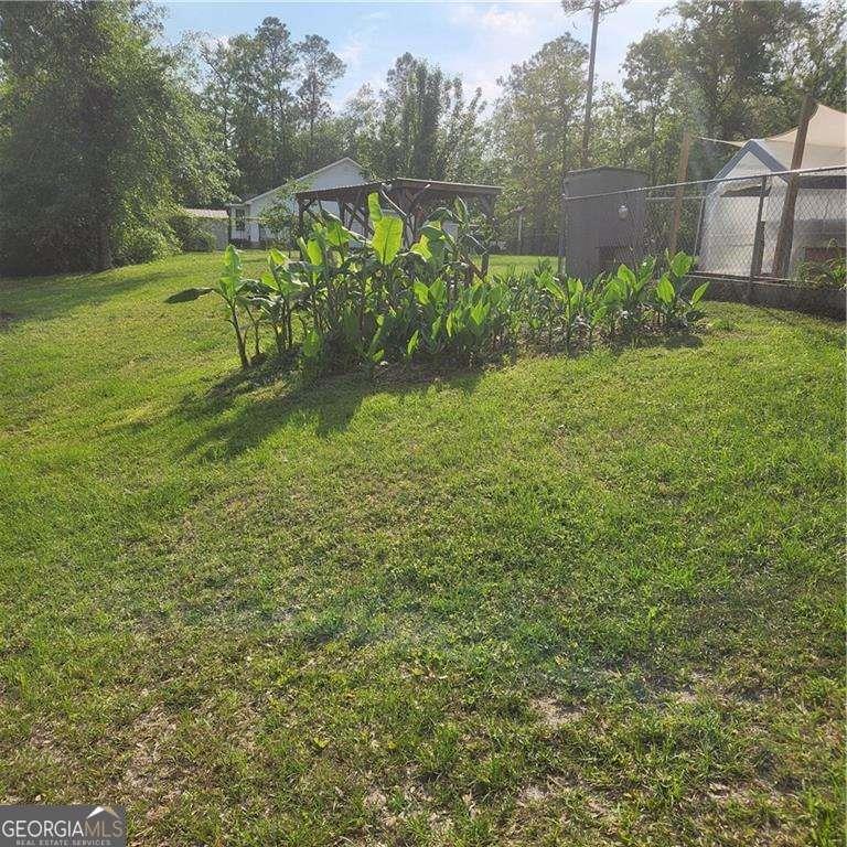 7461 Blue Lake Circle, Blackshear, GA 31516