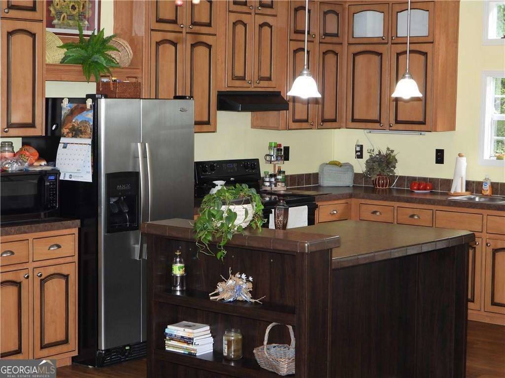 57 Lynn Holly Drive, Hoboken, GA 31542