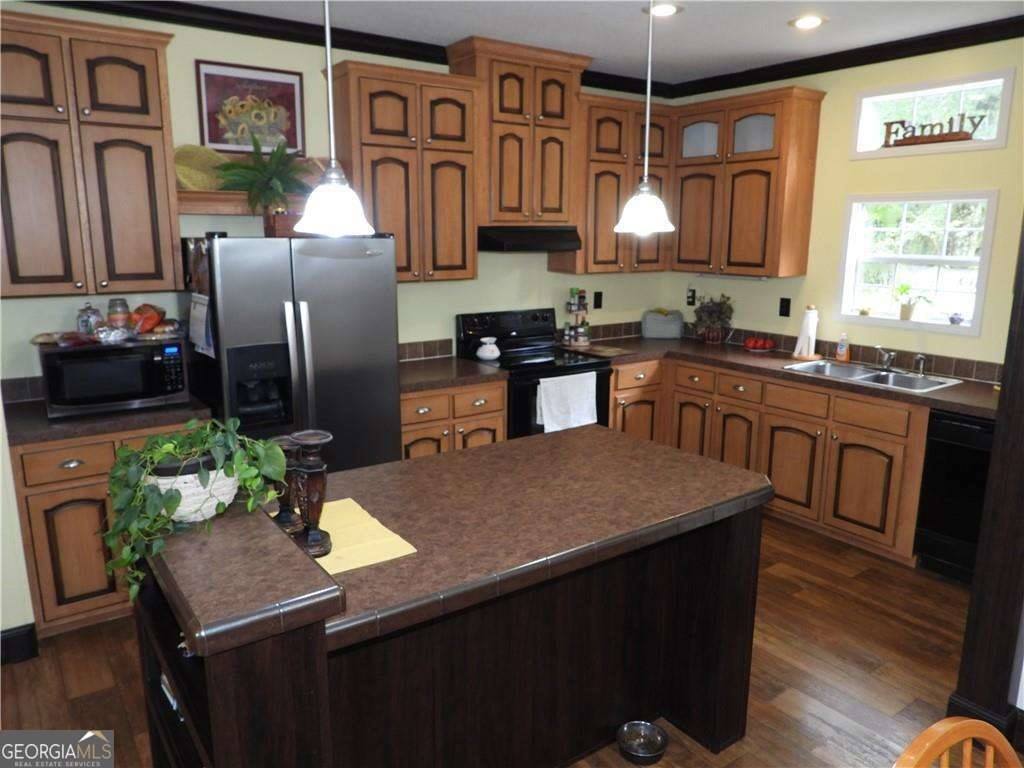 57 Lynn Holly Drive, Hoboken, GA 31542