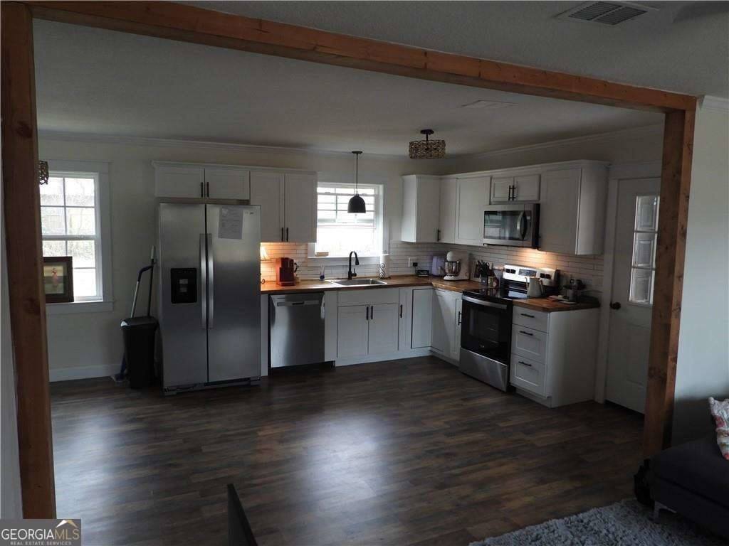 121 Beaver Drive, Blackshear, GA 31516