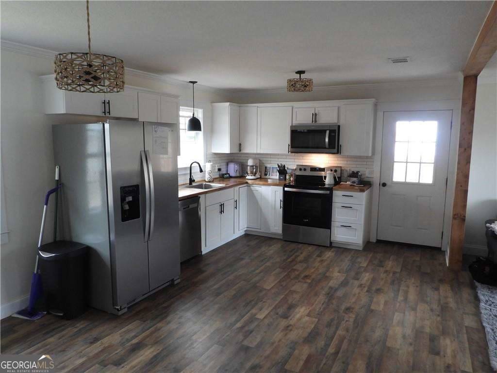 121 Beaver Drive, Blackshear, GA 31516