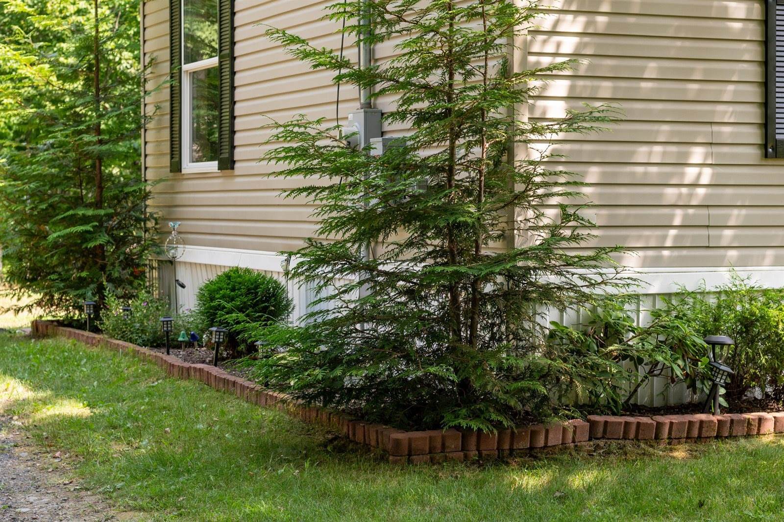 57 Forest Hills Drive, Levant, ME 04456