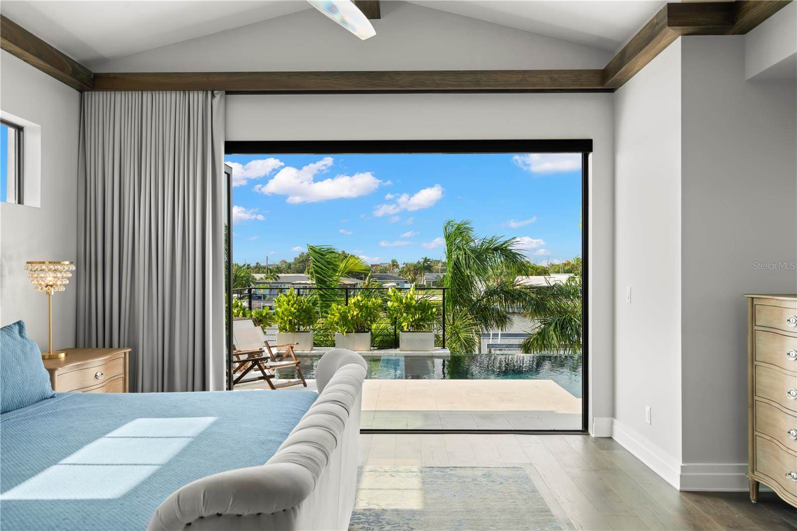 7949 2ND Avenue South, Saint Petersburg, FL 33707