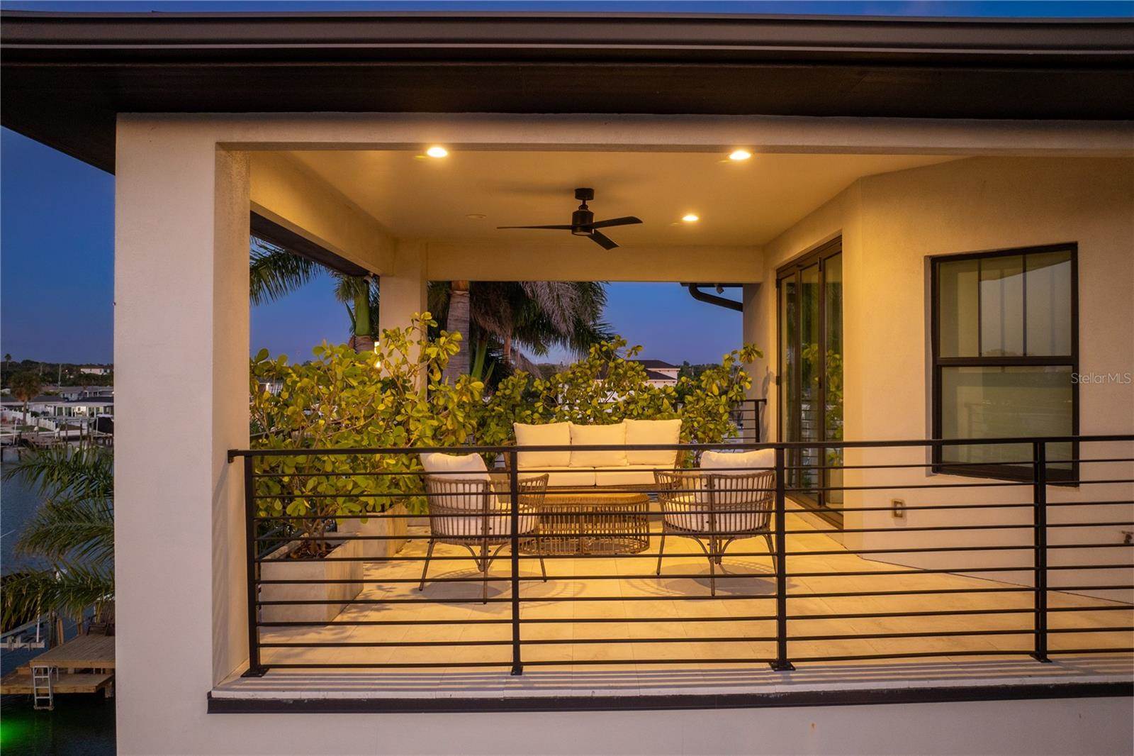 7949 2ND Avenue South, Saint Petersburg, FL 33707