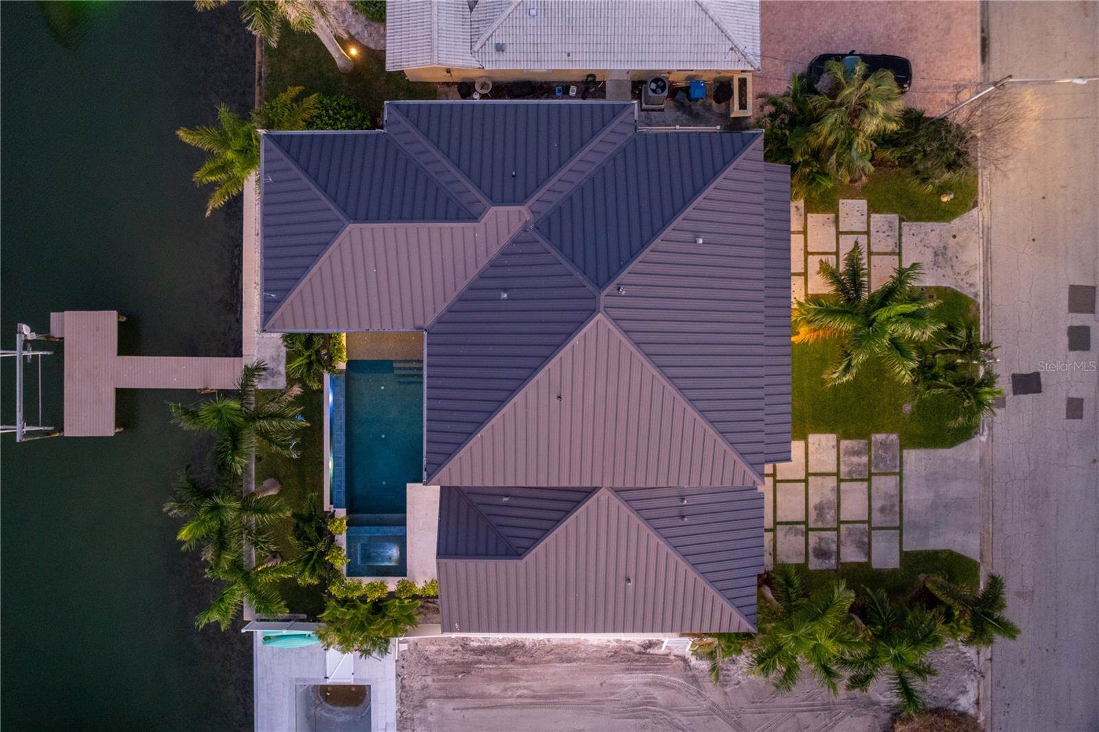 7949 2ND Avenue South, Saint Petersburg, FL 33707