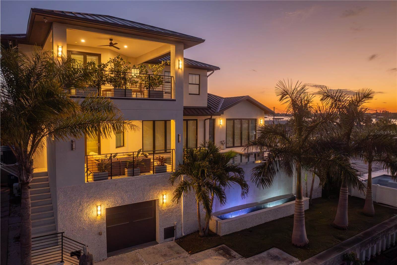 7949 2ND Avenue South, Saint Petersburg, FL 33707