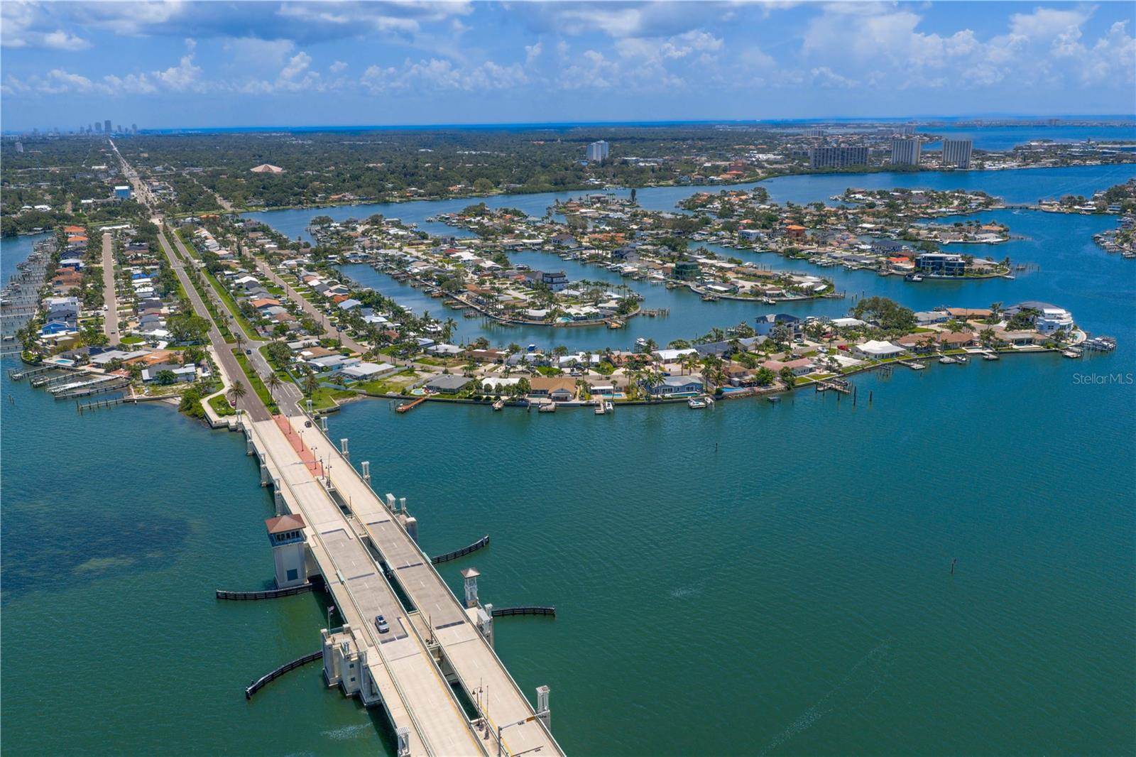 7949 2ND Avenue South, Saint Petersburg, FL 33707