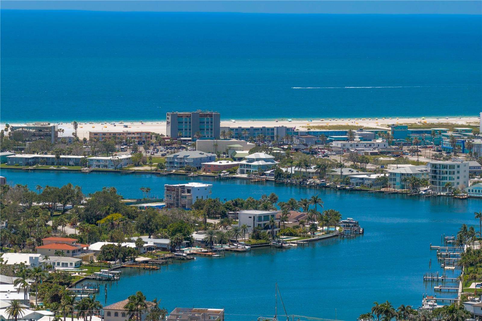 7949 2ND Avenue South, Saint Petersburg, FL 33707