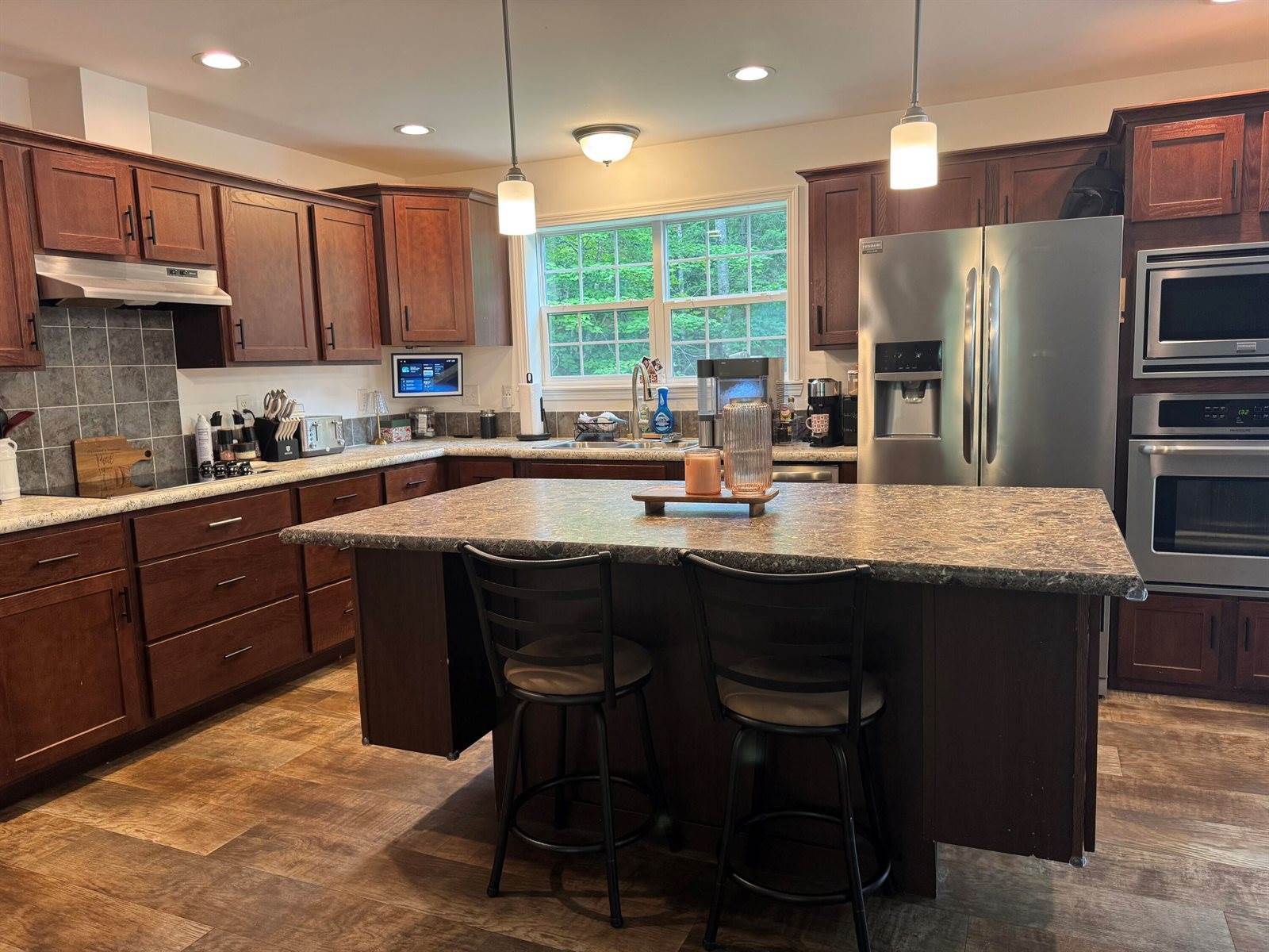 13 Merritt Drive, Orono, ME 04473