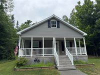 13 Merritt Drive, Orono, ME 04473