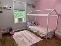 13 Merritt Drive, Orono, ME 04473