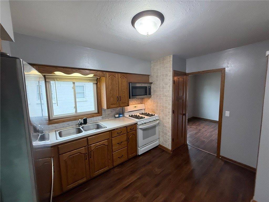 18881 Dewey Street, Whitehall, WI 54773