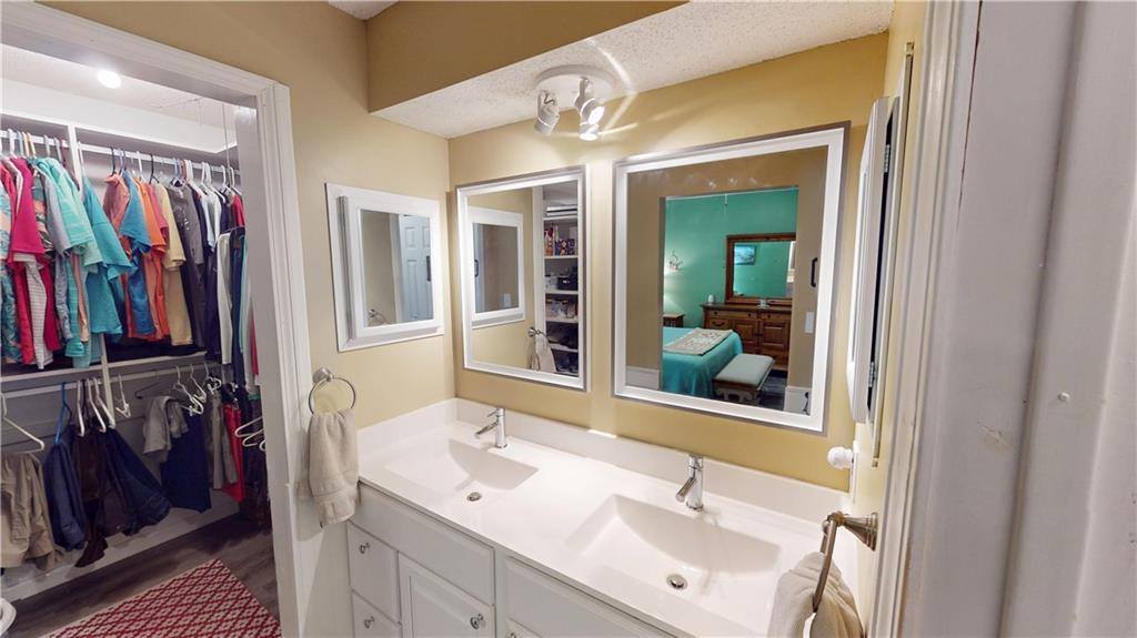 12744 West 108 Street, Overland Park, KS 66210