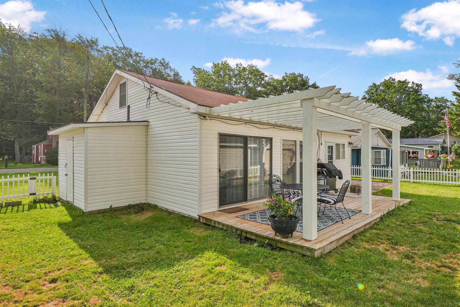 321 Devonshire Drive, Prudenville, MI 48651