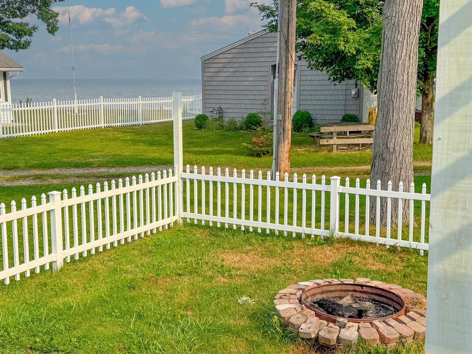 321 Devonshire Drive, Prudenville, MI 48651