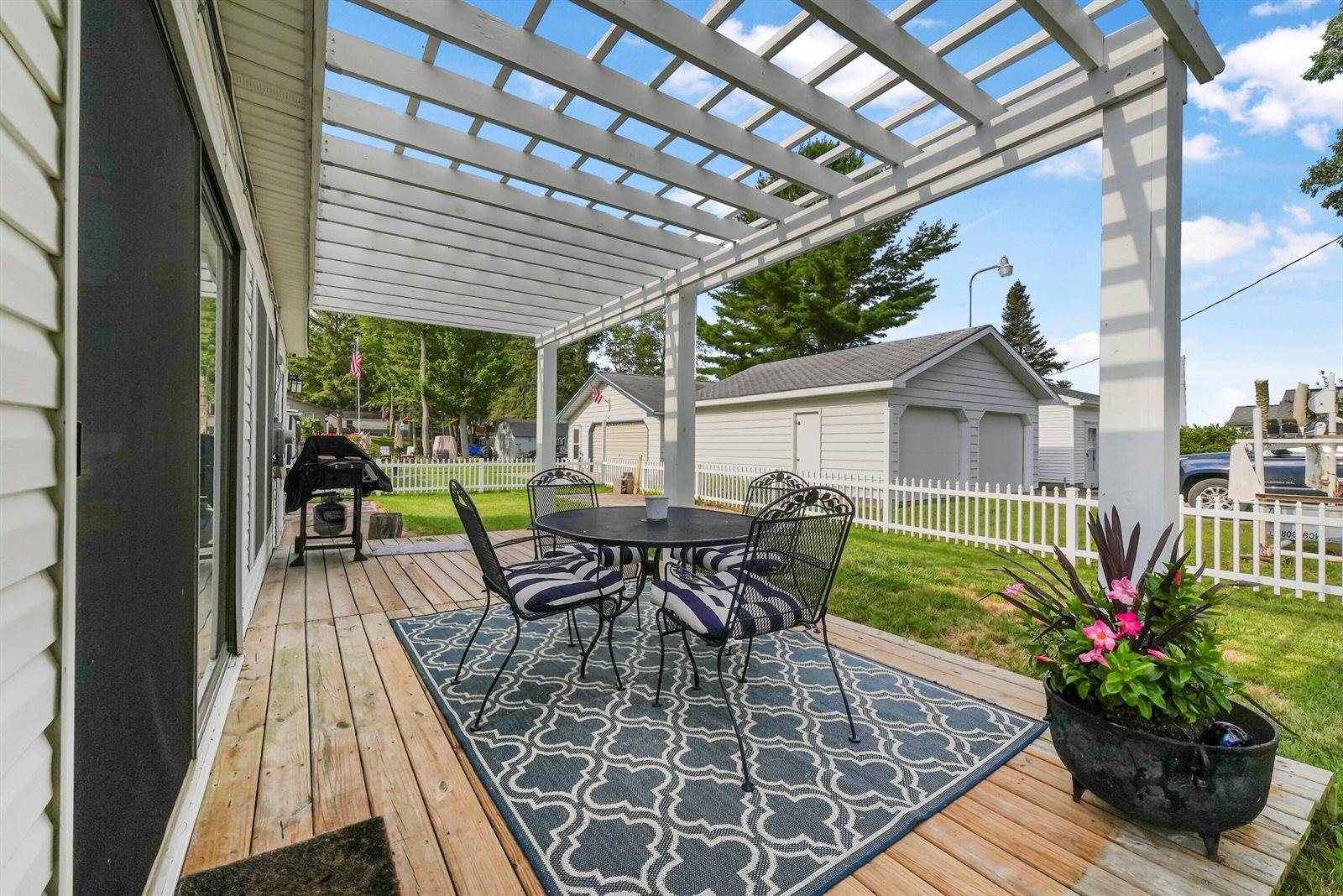 321 Devonshire Drive, Prudenville, MI 48651