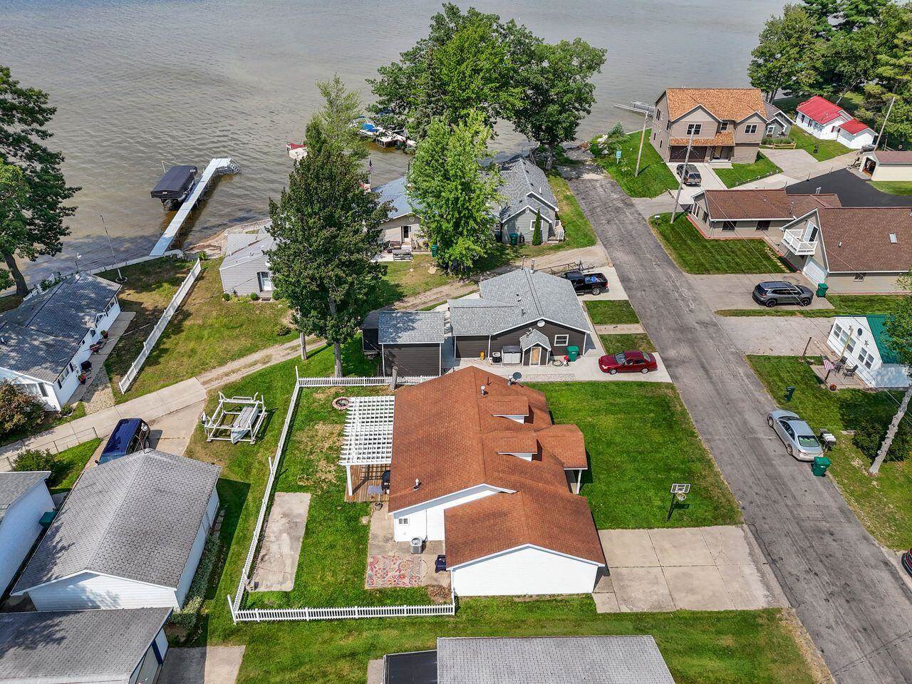 321 Devonshire Drive, Prudenville, MI 48651